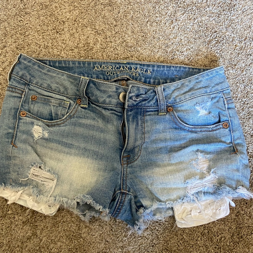 AMERICAN EAGLE SIZE 4 LOWRISE SHORTS